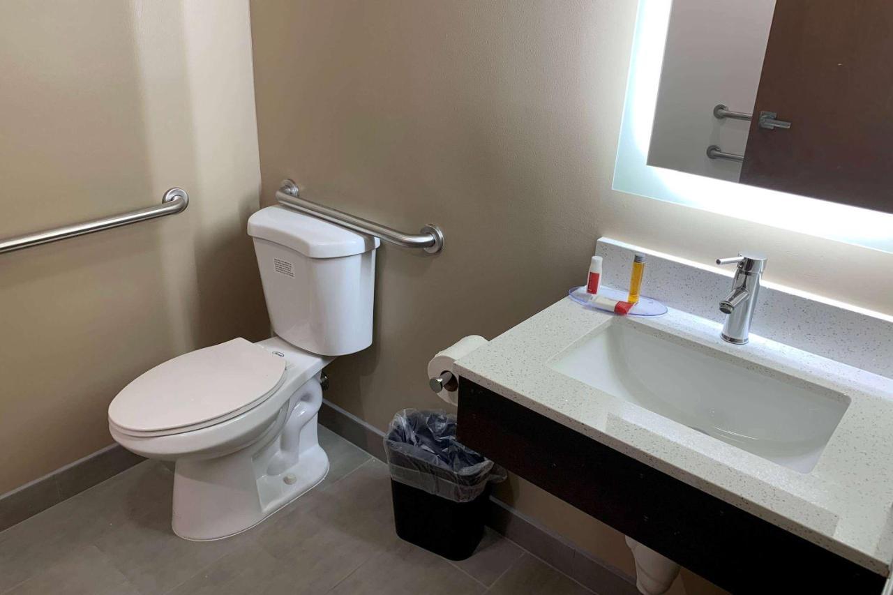 Hotel Super 8 By Wyndham Joliet Extérieur photo