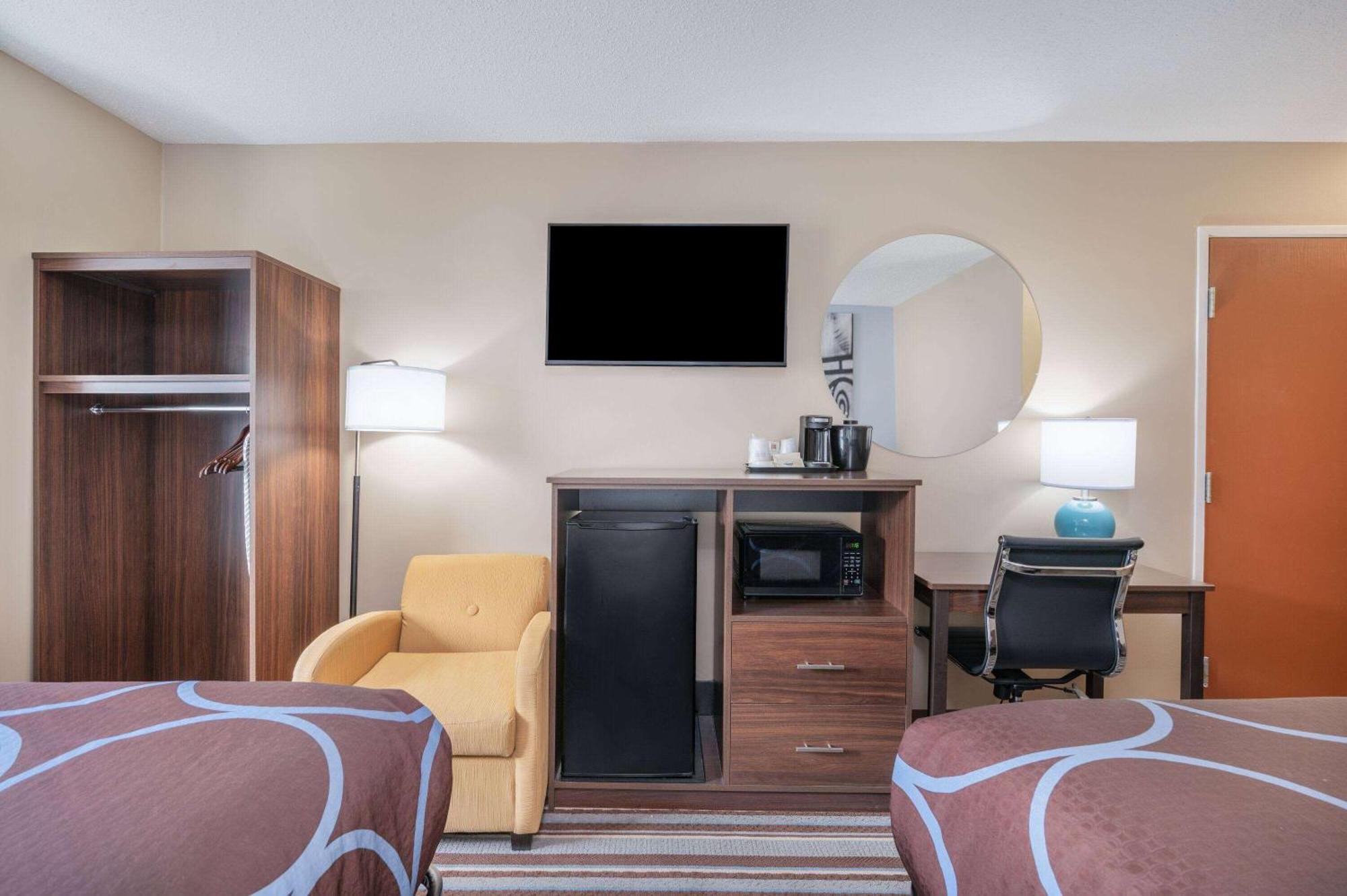 Hotel Super 8 By Wyndham Joliet Extérieur photo