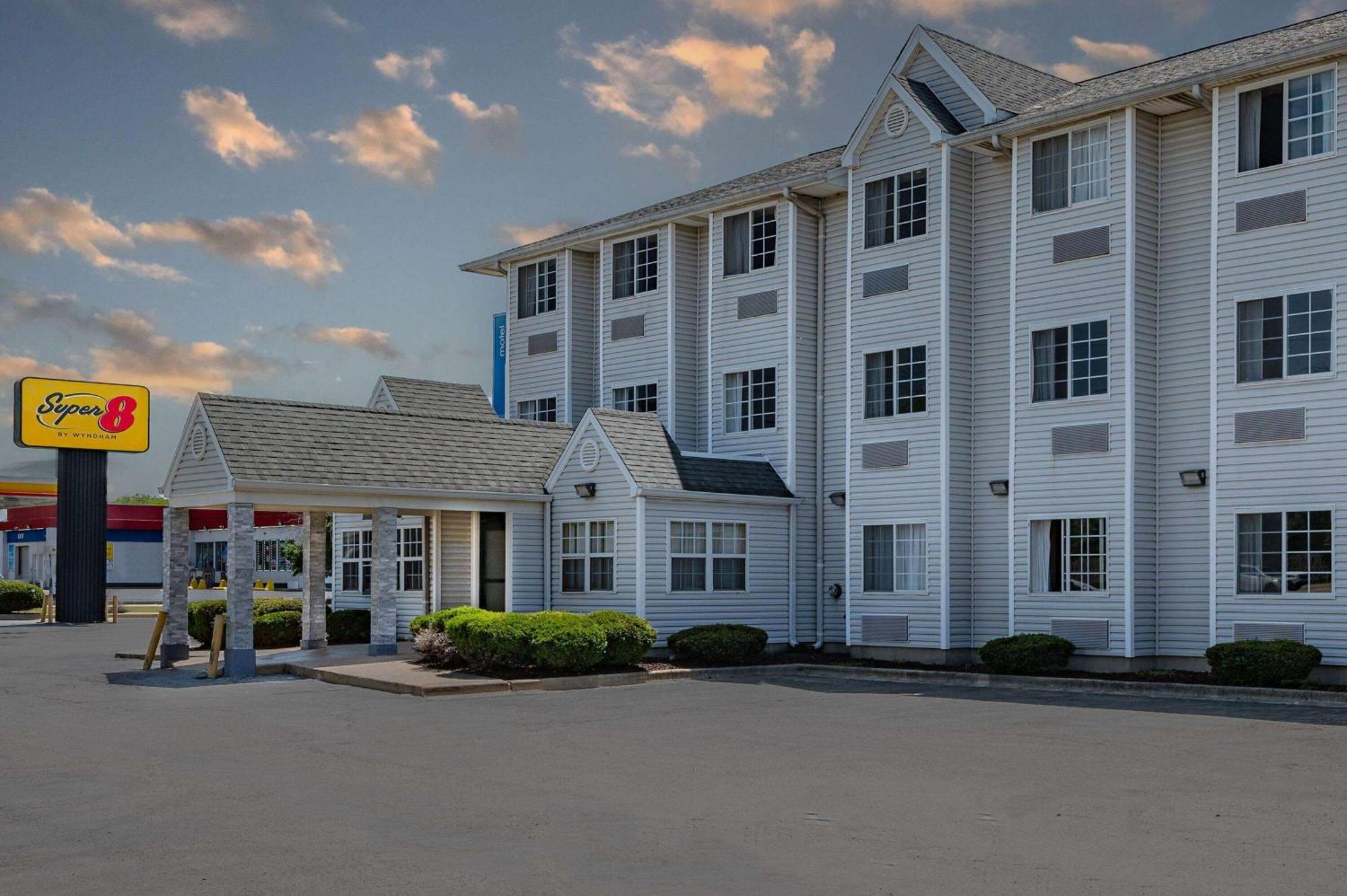 Hotel Super 8 By Wyndham Joliet Extérieur photo